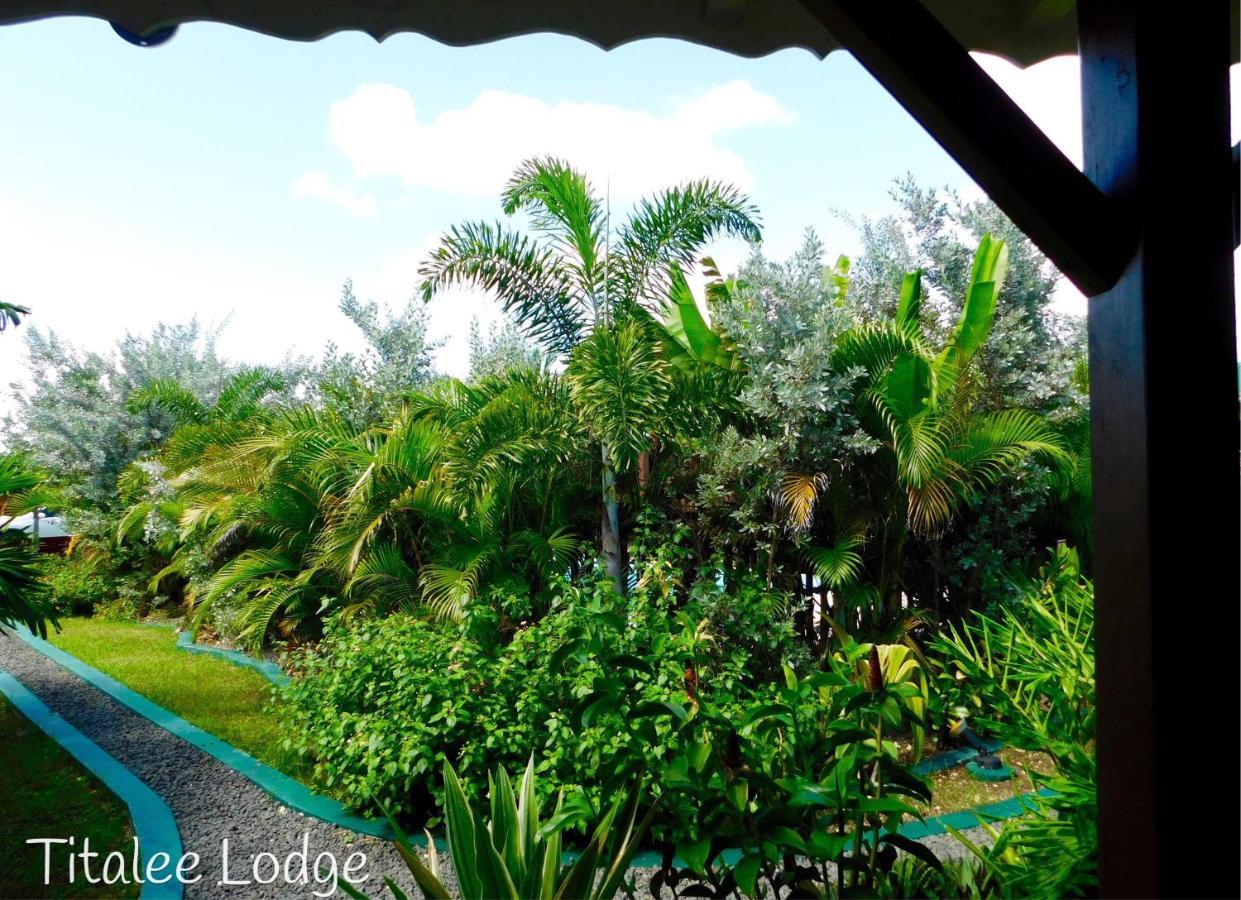 Titalee Lodge 3 Villas Autour D'Une Piscine Saint-Francois  Extérieur photo